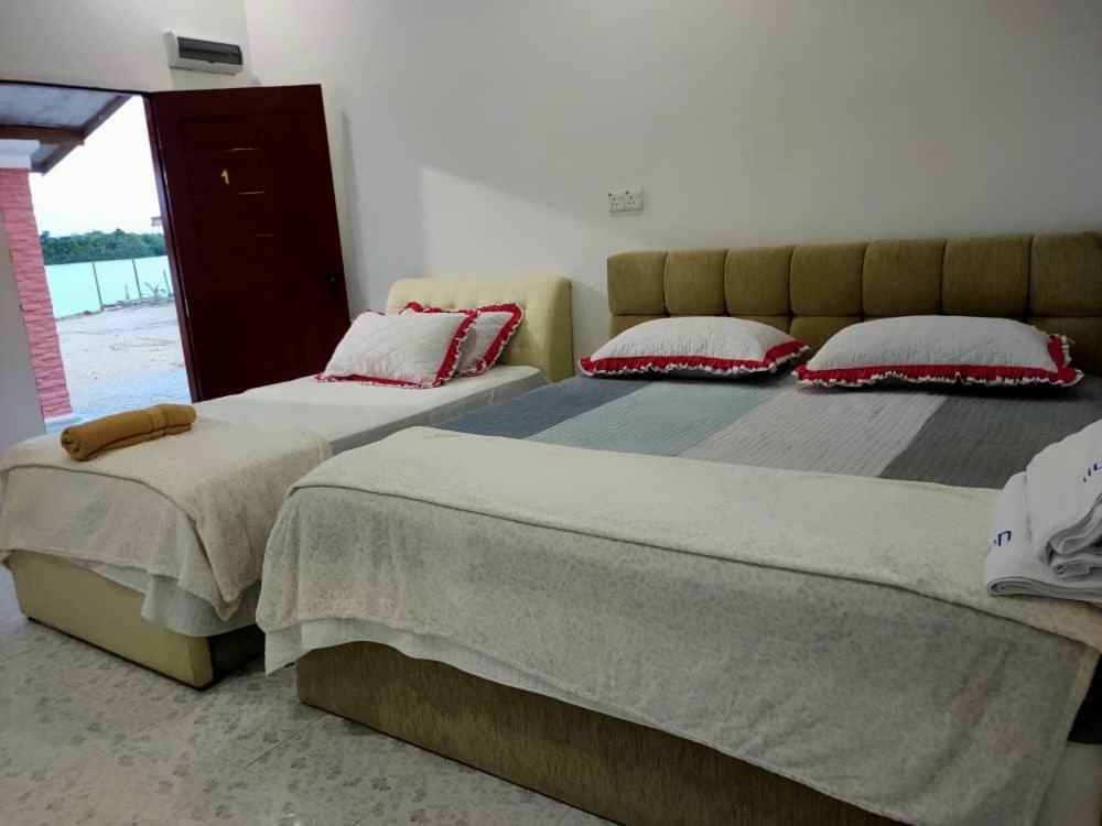 Roomstay Tokbah Demuara Kuala Besut Екстер'єр фото