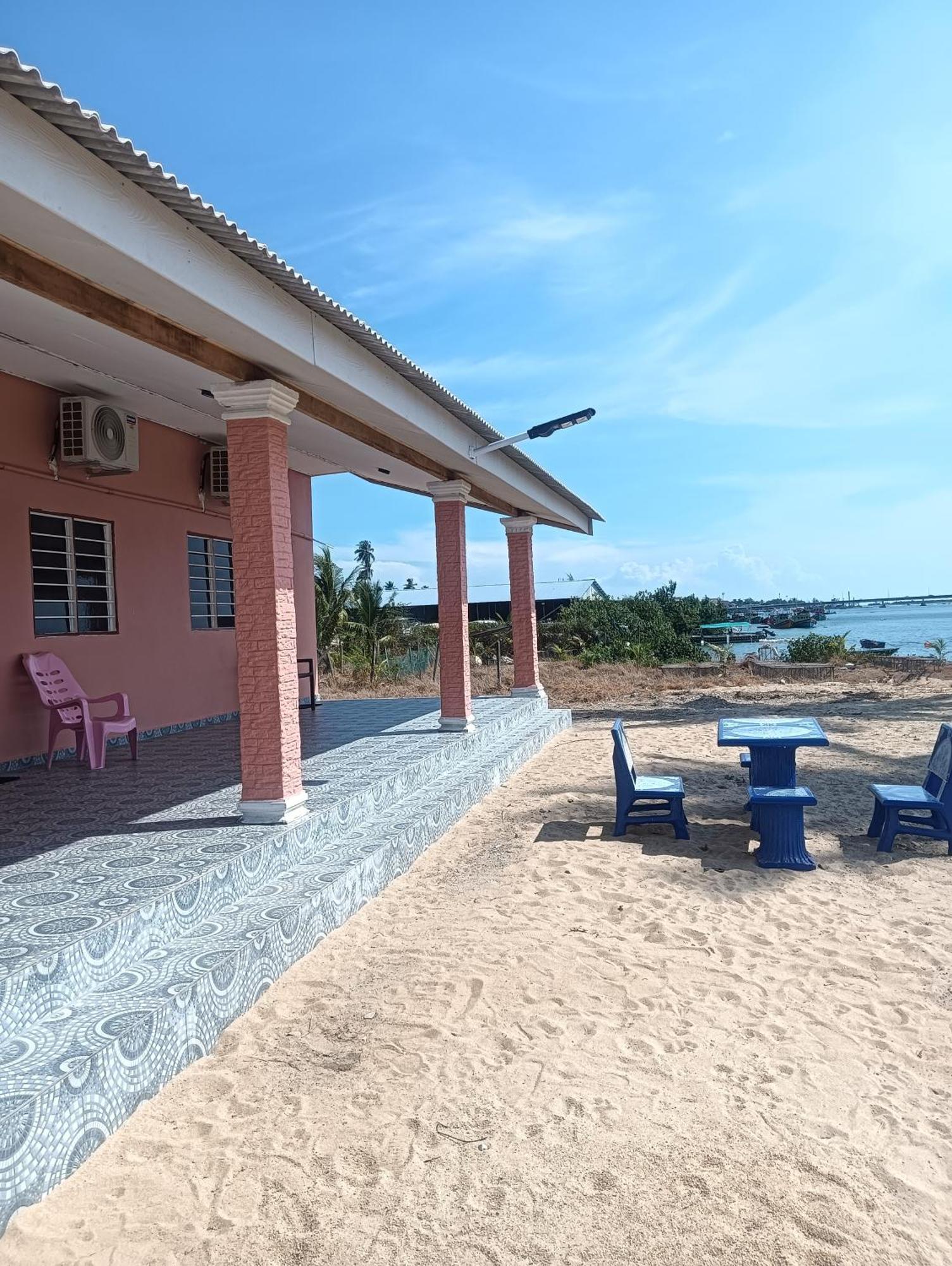Roomstay Tokbah Demuara Kuala Besut Екстер'єр фото
